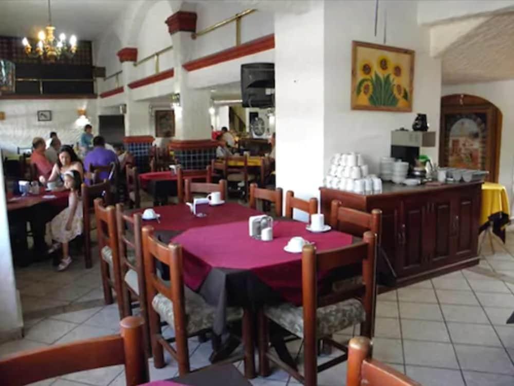 Hotel Villa Cahita Los Mochis Exterior foto